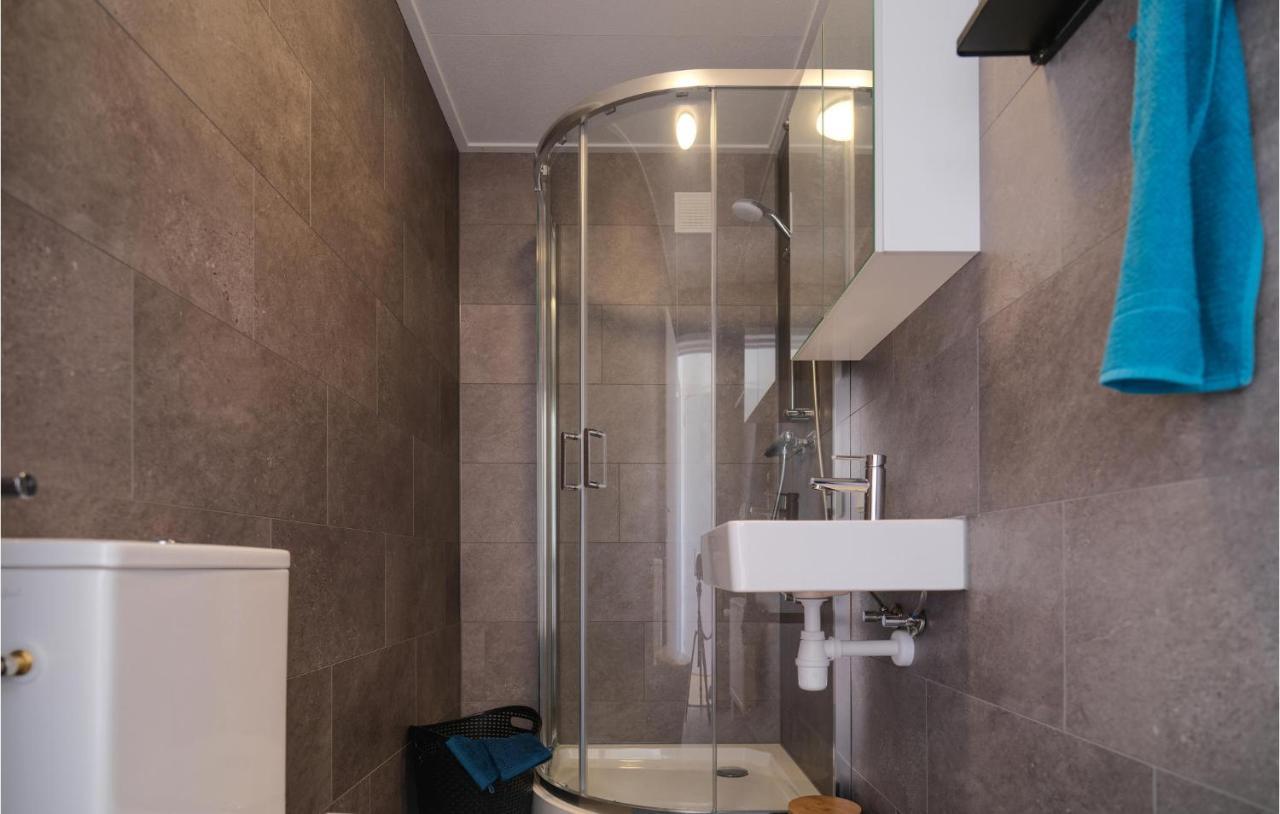 Nice Home In Heinkenszand With Sauna Esterno foto